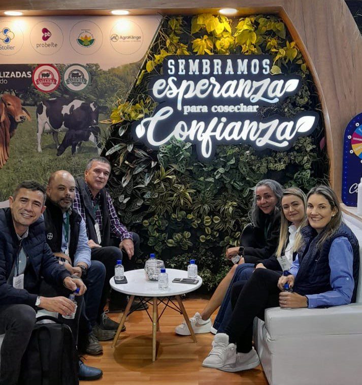 Foto equipo expo agrofuturo 2022